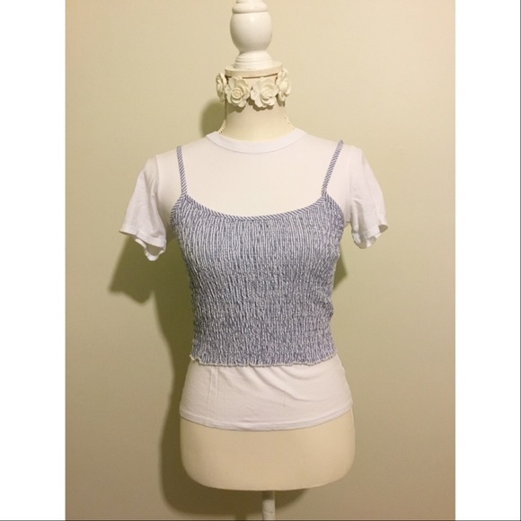 Brandy Melville FINAL MARKDOWN🌷IZZY Crop Top - Picture 3 of 7